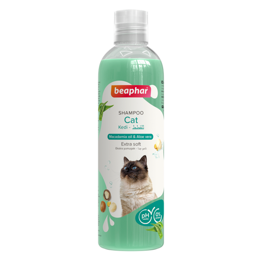 Beaphar Cat Shampoo Macadamia Oil and Aloe Vera 250 ml pet product in Qatar